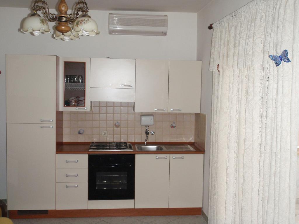 Apartments Ariana Pag Town Chambre photo