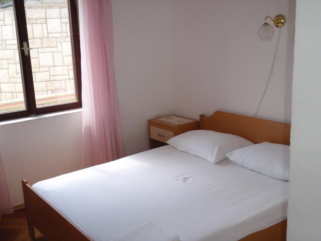 Apartments Ariana Pag Town Chambre photo